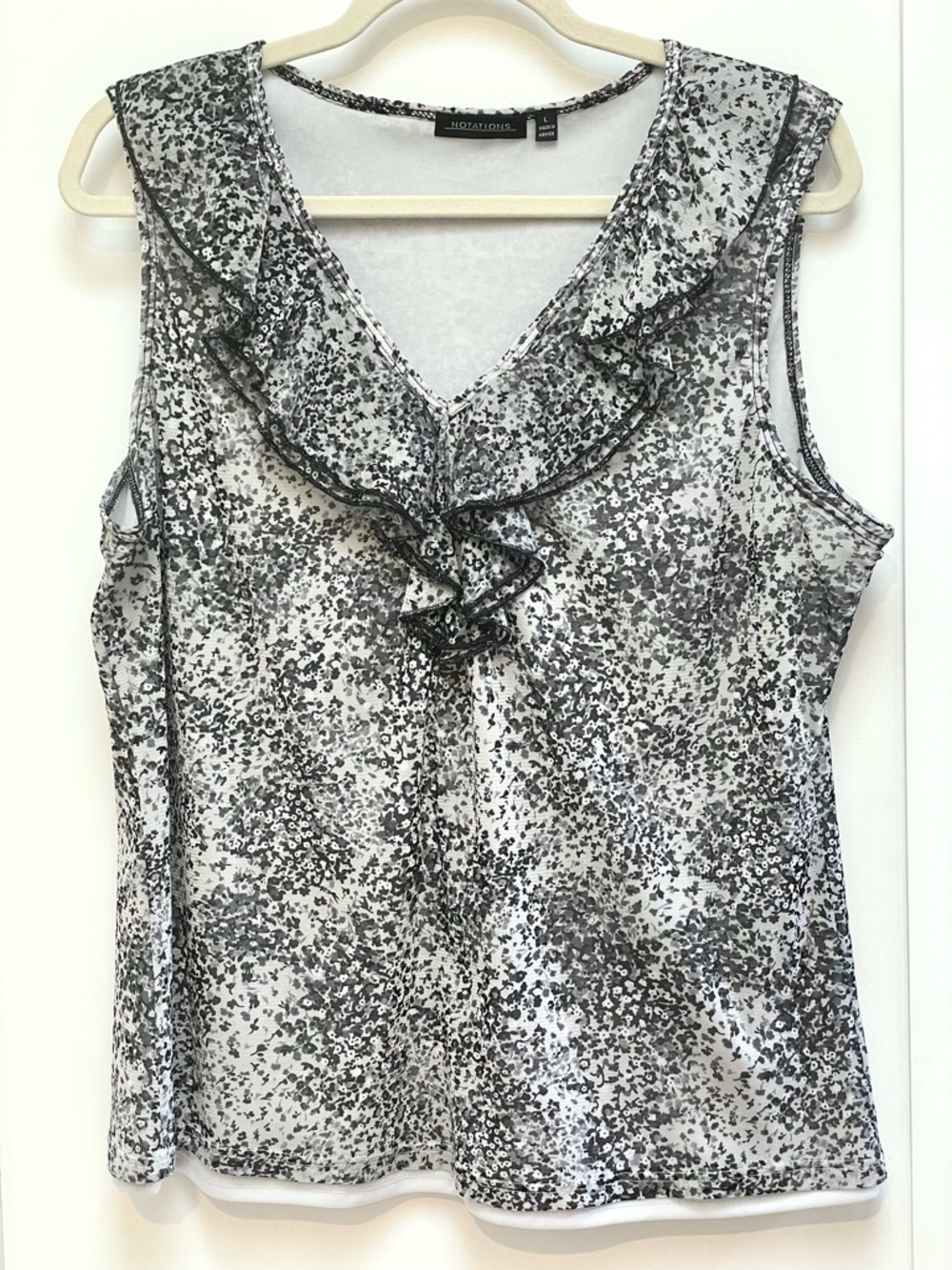 ☀️2/$20 Notations Black and White Ruffled Blouse with Sailor Collar | VTG | EUC
